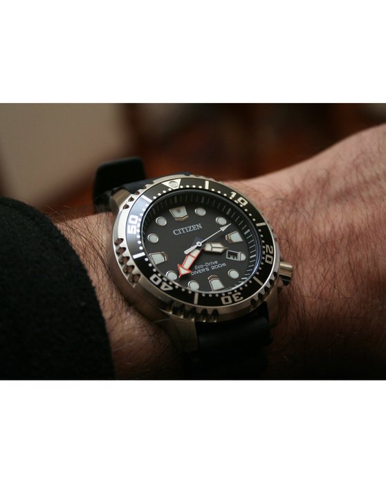 CITIZEN Eco-Drive Divers Black Rubber Strap